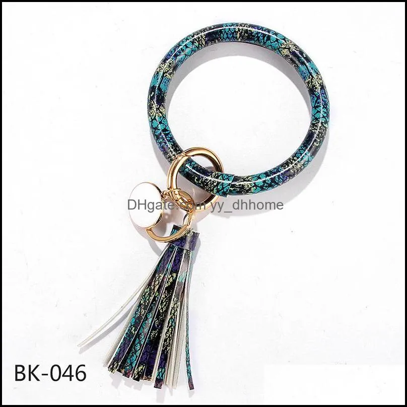 Snakeskin Pattern Leather Wristlet Bracelet With Tassel Large Circle Key Ring Bracelets Holder Fashion Keychain for Girl Q8FZ