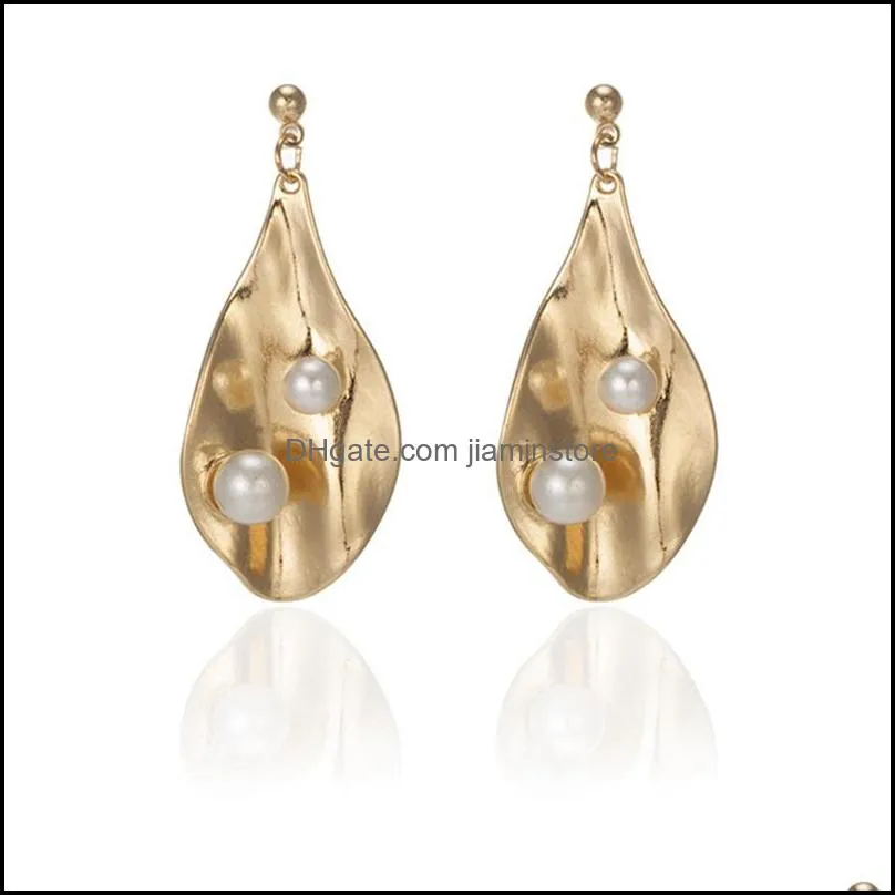 Irregular water droplets petal pearl alloy earrings (2 pearls) shell pendant earrings for women girls 14K gold plated