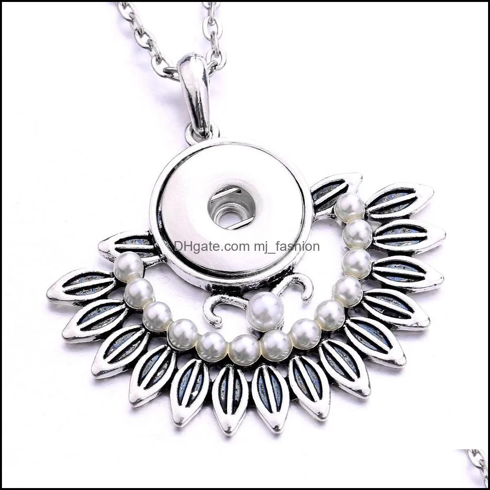 Fahion Retro Silver Snap Button Pendant Jewelry Acrylic Pearl Paved Feather Charms 18mm Snaps Buttons Necklace for Women Noosa