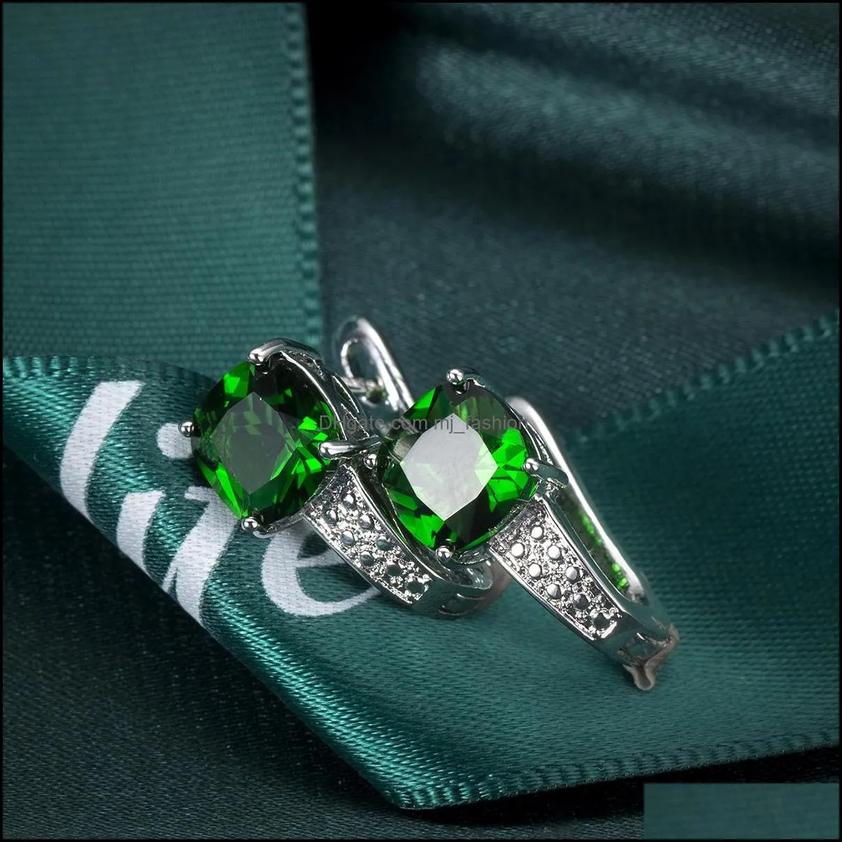 12 Pairs Msee pic Gift Jewelry Round Shaped emerald Gemstone 925 Silver Greem Zircon Huggie Earrings Wholesale