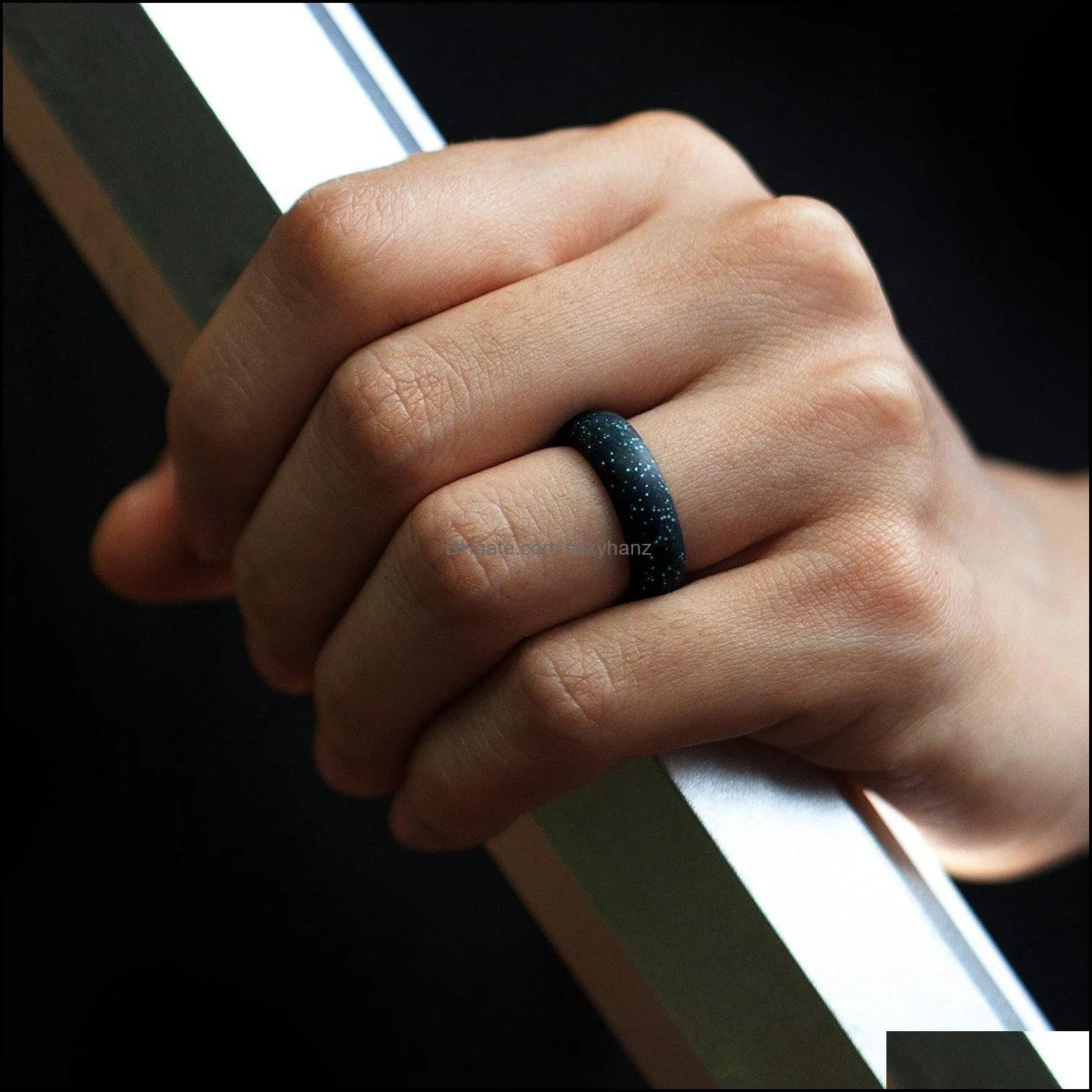 fashion silicone wedding rings women s hypoallergenic o-ring band comfortable lightweigh men ring for couple design jewelry gift