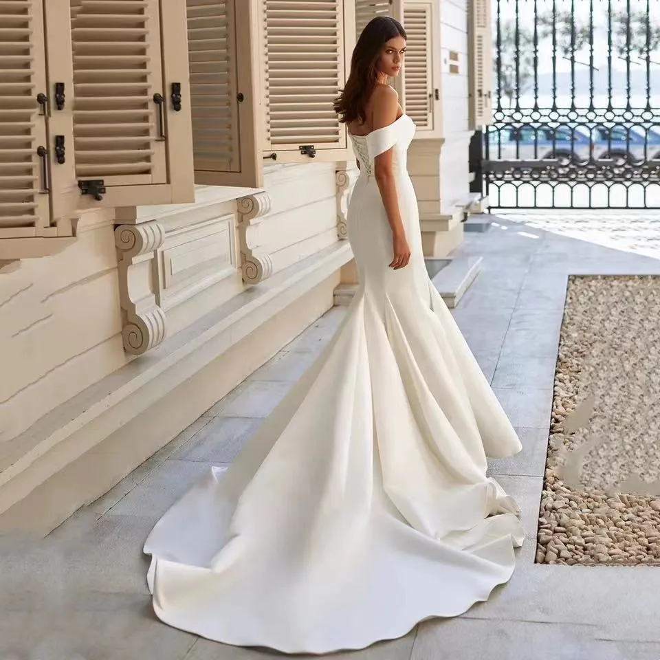 Sexy Simple Mermaid Wedding Dress Off Shoulder Applique Pleats Backless Lace Up Back Satin Sweep Train Garden Bridal Gown Custom Made