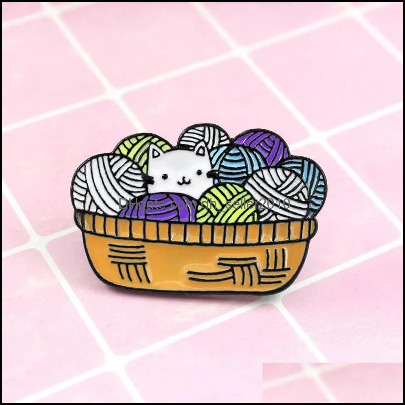 Cat in the Yarn Basket Knitting Brooch Pins Enamel Metal Badges Pin Brooches Jewelry 603 H1