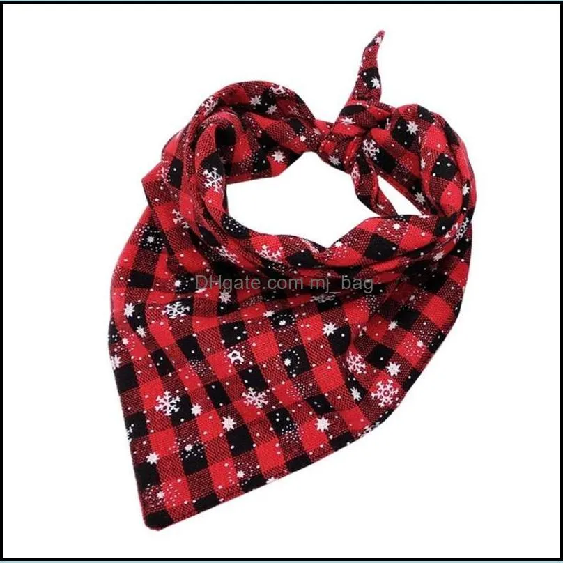 Wholesale Christmas Pet Snowflake Saliva Towel Cat dog Bandana Bibs Scarf Double Fabric Dog Pet Supplies Triangle Towel Pet