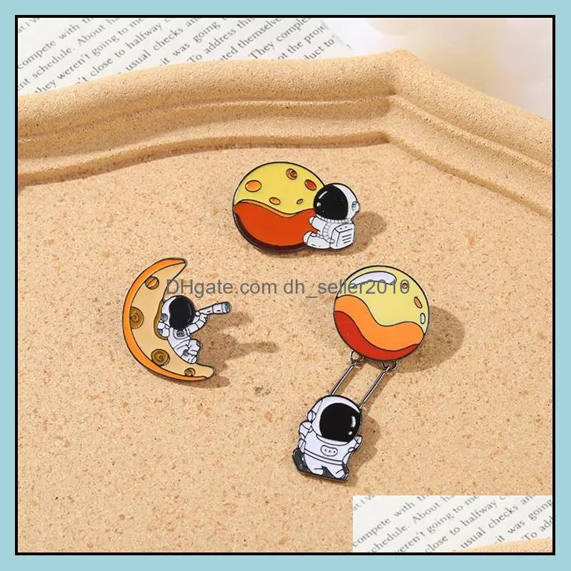 Customized Astronaut Hard Enamel Pin Charms Alloy Bulk Brooches Women Jewelry Custom Cartoon Moon Planet Paint Badge Pins 1217 D3