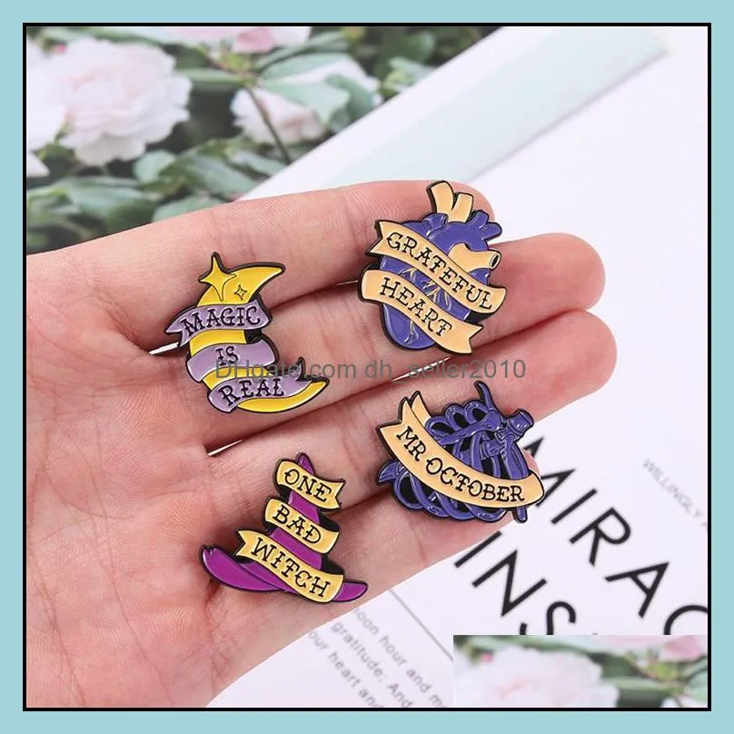 Customized brooch New Enamel Pin Alloy Jewelry Creative Cartoon Moon Heart Letter Charms Brooches Man Women Fashion Jewelry 1077 D3