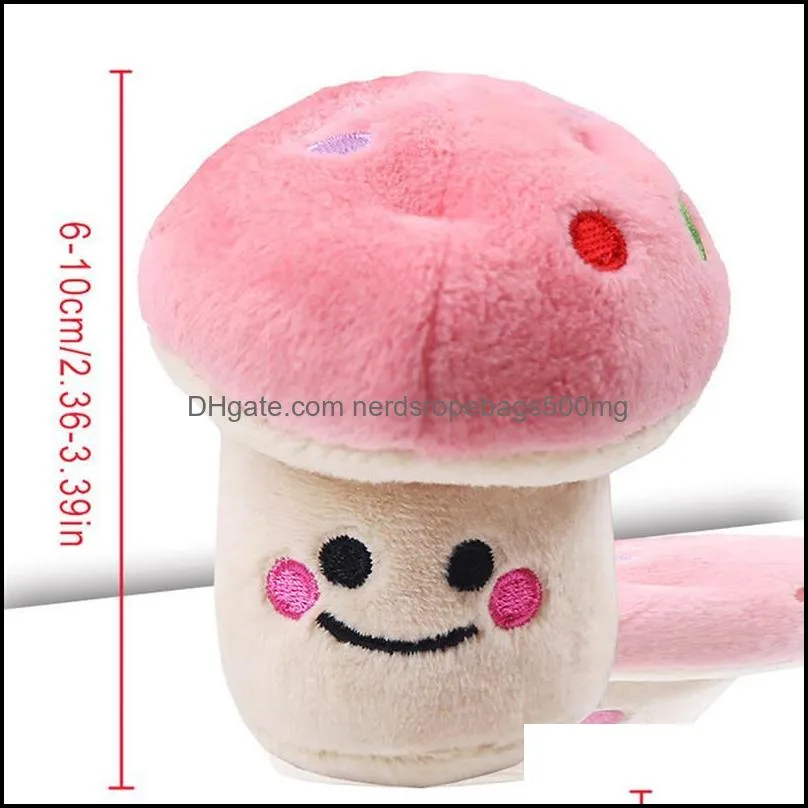 Plush Dog Toy Creative Mushroom Shape Bite-Resistant Pet Chew Toy Pet Squeaky Toys Pet Supplies Dog Favors