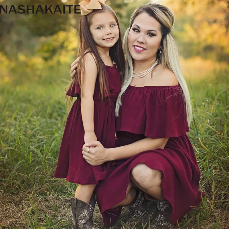 Family Matching Outfits NASHAKAITE Summer Mom and daughter Dress Ruffles Sexy Off Shoulder Red Wine Dresses For Mother Daughter Mum And Daughter Clothes 220914
