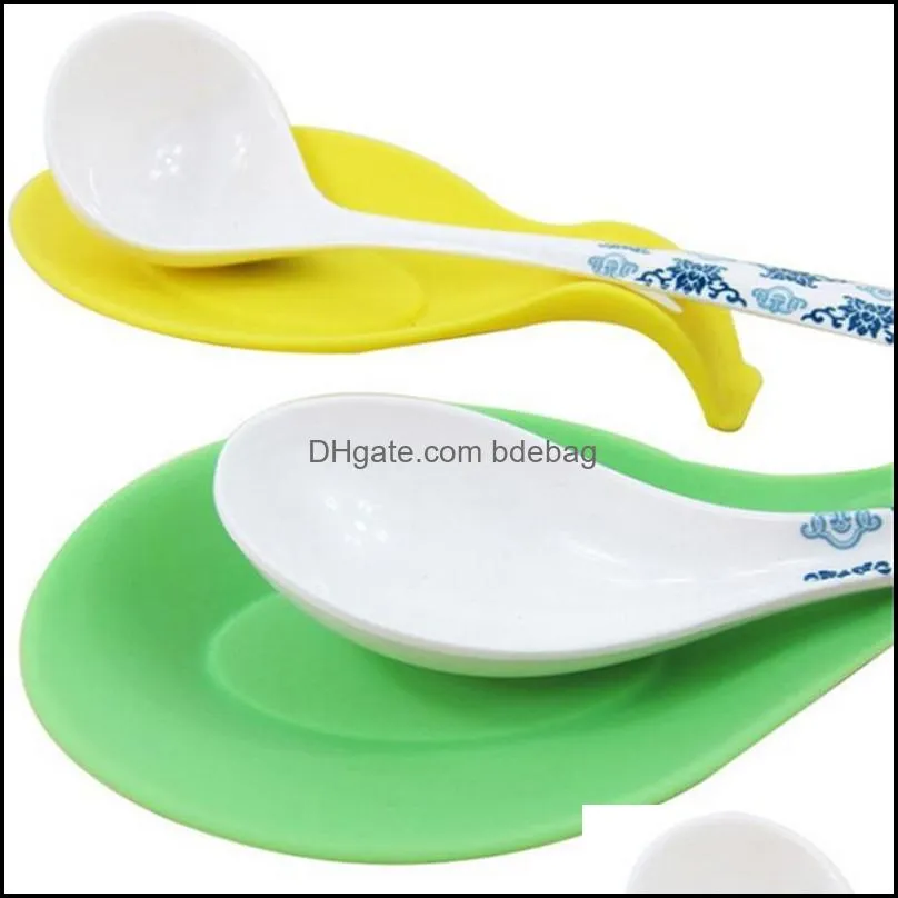 Silicone Spoon Rest Heat Resistant Utensil Spatula Holder Tray Placemat Spoon Utensil Rest Cooking Tool Kitchen Tools