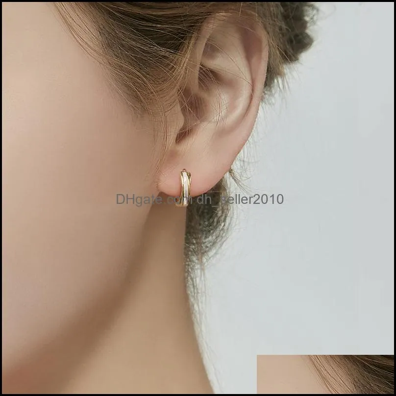 Trendy Cross Fritillaria Shell Hoop Earrings for Women High Quality Korean Fashion Jewelry Needle Gift 5637 Q2