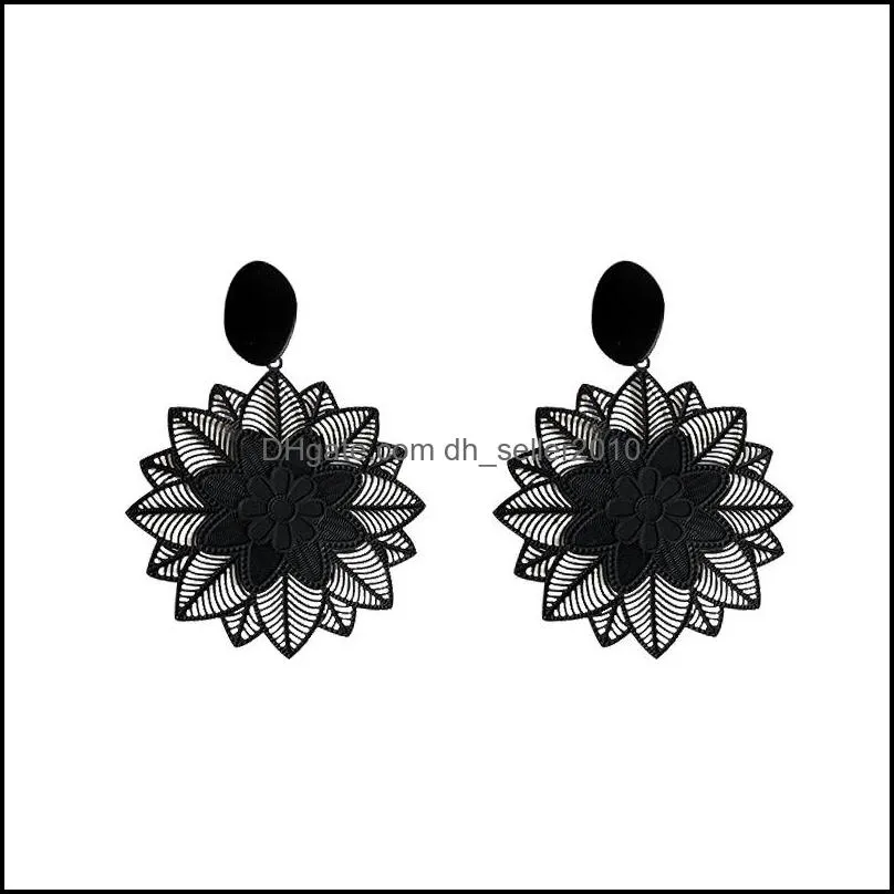 Vintage Black Forest Flower Big Hollow Pattern Earrings for Women Korean Exaggerated Temperament Gothic Accessories Jewelry 5601 Q2