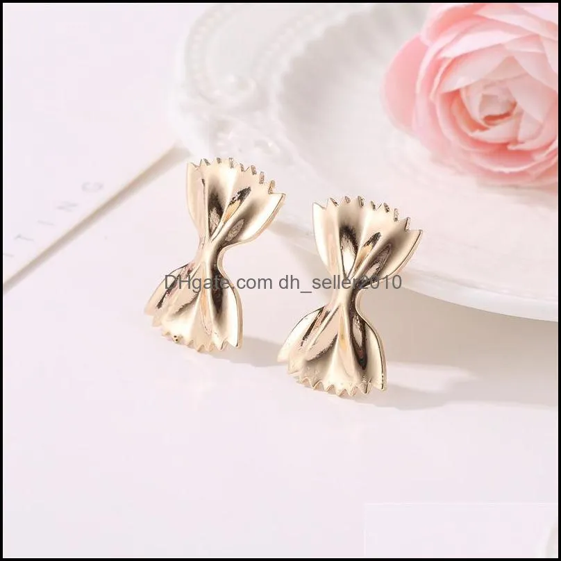 fashion lady`s chic metal earrings rose gold heart stud earrings for women 474 b3