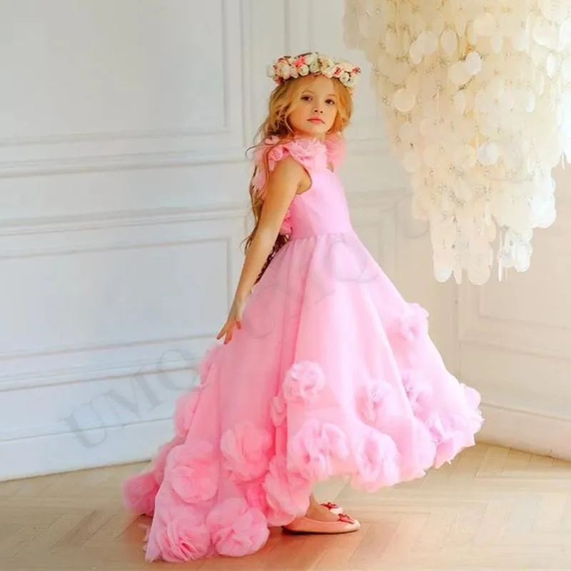 2022 Lovely Pink Flower Girls Dresses V Neck Tulle Cap Sleeves Hand Made Flowers High Low Sweep Train Kids Birthday Girl Pageant Gowns Open Back