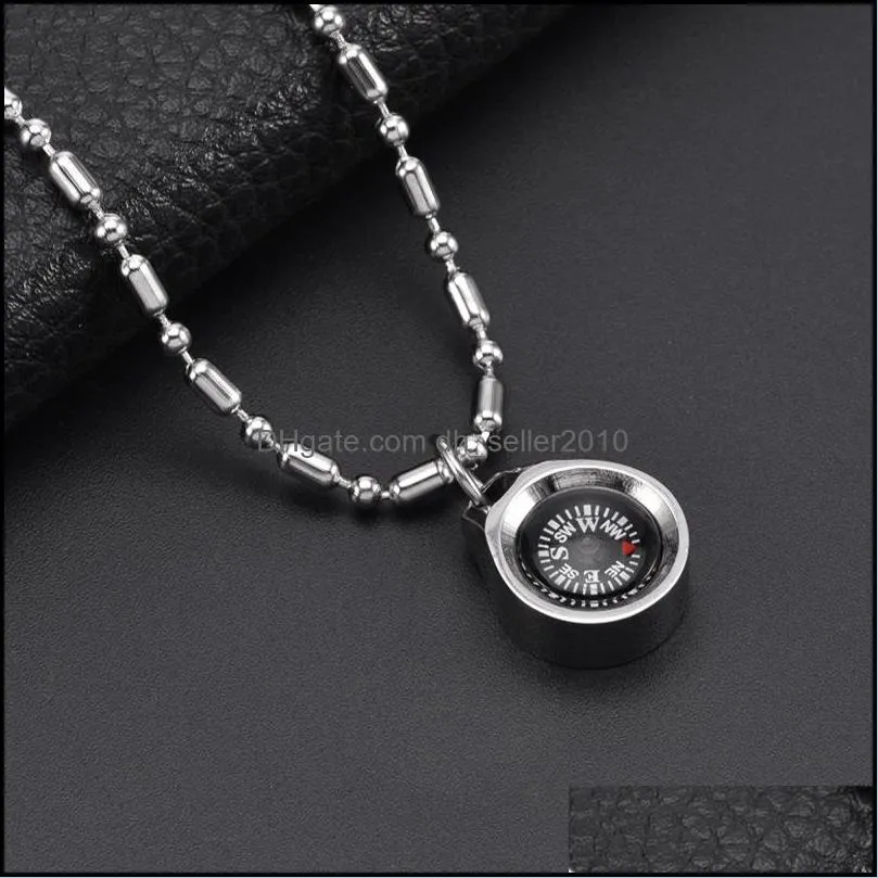 Necklaces Stainless Steel Necklace Fashion Men`s Accessories Compass Pendant Titanium Japanese and Korean Hip Hop Jewelry 4525 Q2