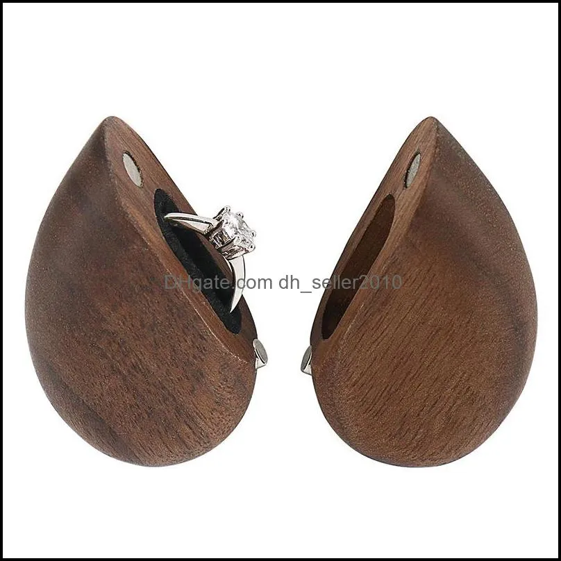 Heart Shaped Walnut Wood Ring Box Velvet Soft Interior Holder Organizer Jewelry Wooden Box for Proposal Engagement C3