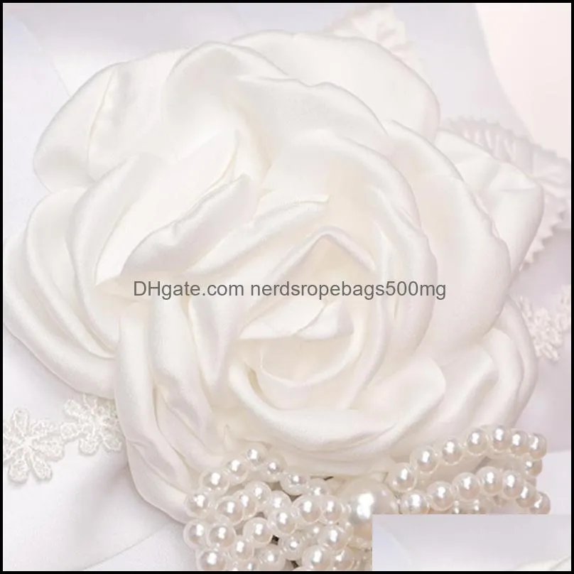 beautiful hand beading of wedding flower basket with elegant appearance ivory white handle girl baskets