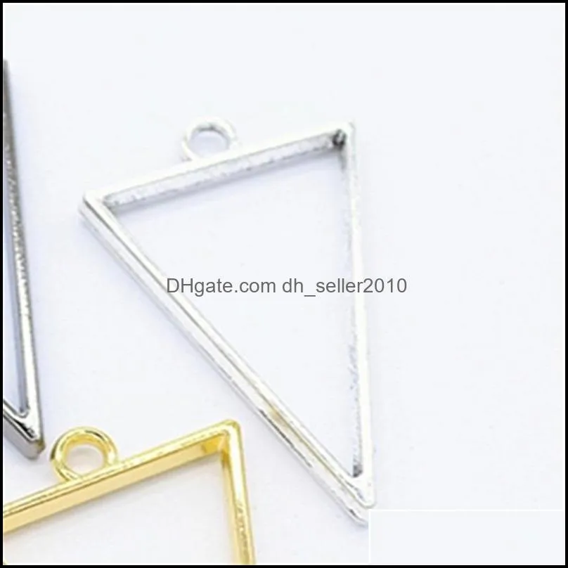 100Pcs Alloy Triangle Charms Hollow Glue Blank Tray Bezel Setting Antique Silver Charms Pendant For Jewelry Making Findings 39X25Mm 1820