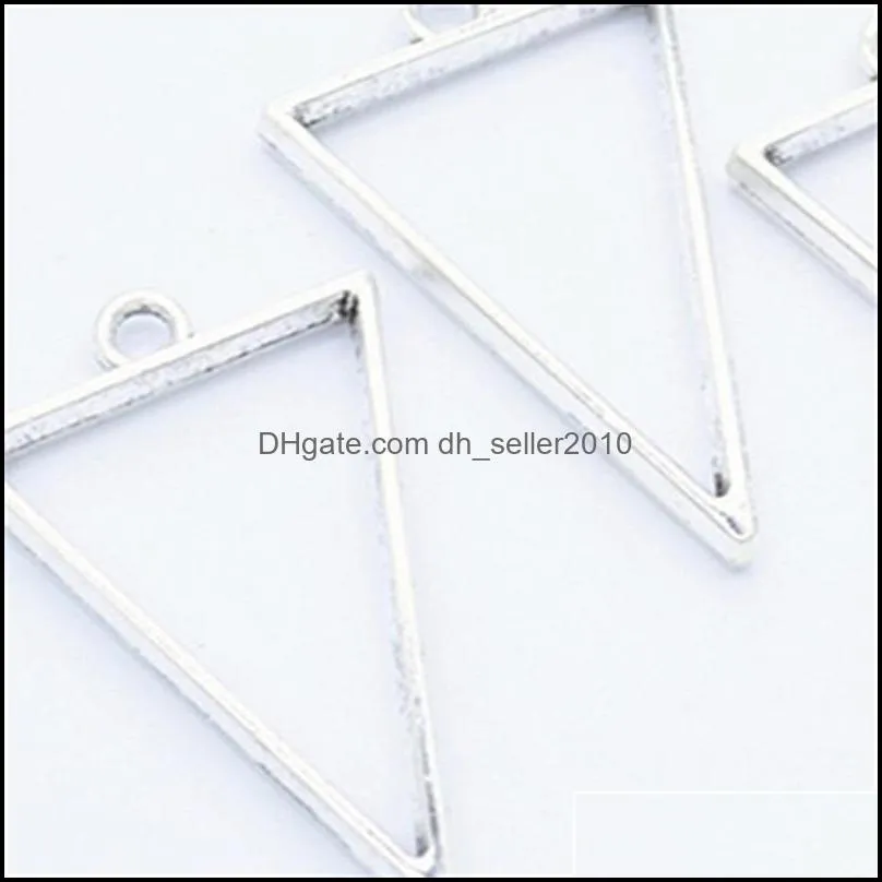 100Pcs Alloy Triangle Charms Hollow Glue Blank Tray Bezel Setting Antique Silver Charms Pendant For Jewelry Making Findings 39X25Mm 1820