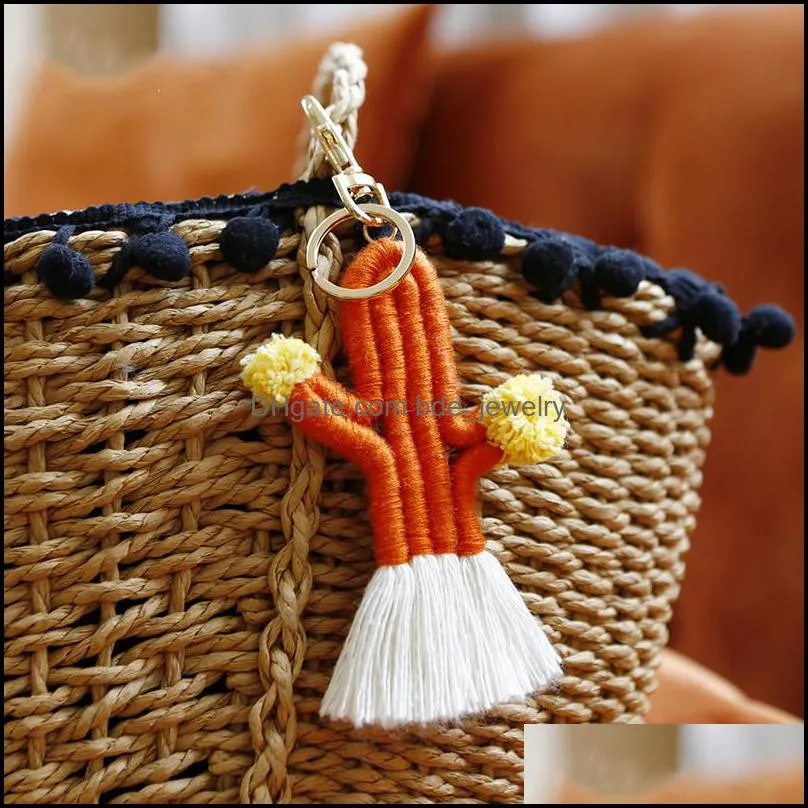 Macrame Cactus Keychain Handmade Knitted Cotton Thread Wrapped Tassel Cactus Keychain for Women Fashion Boho Style Boutique Jewelry