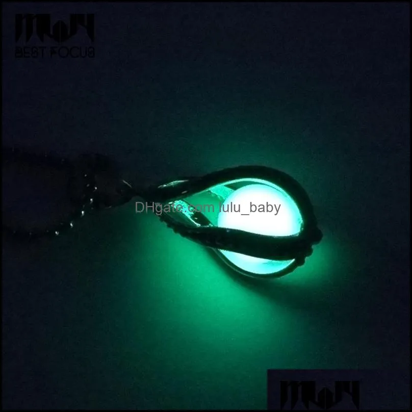 2017 Vintage Fluorescent Luminous Necklace Bronze Chain Glow In Dark Ball Pendant Necklace Women Jewelry for Halloween Gift