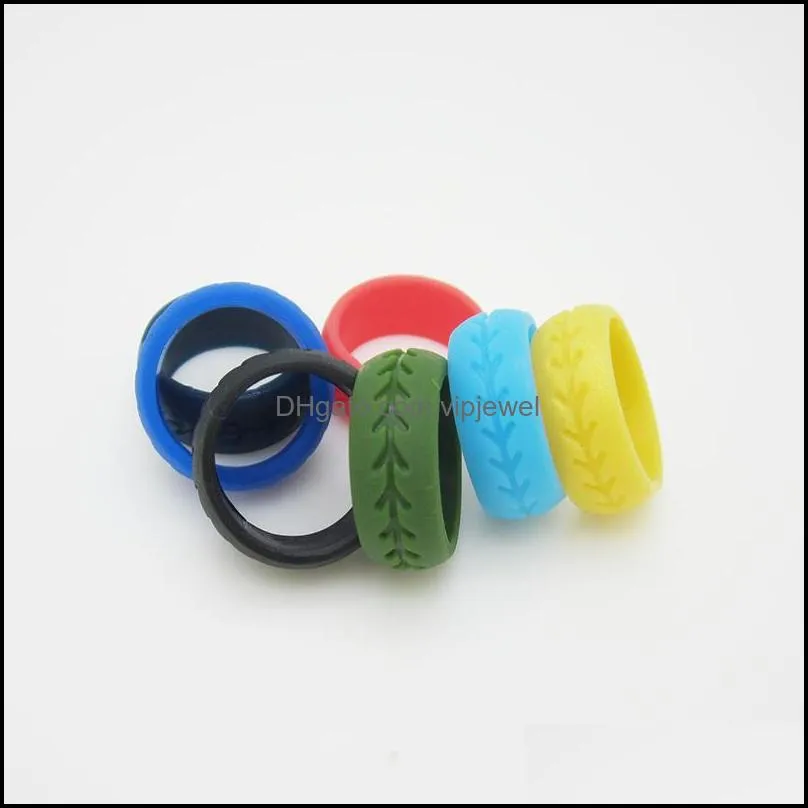 Silicone Wedding Band with Engraved Pattern 8mm Flexible Rubber Wedding Rings for Men Women Sports Gym Outdoor Set of 7