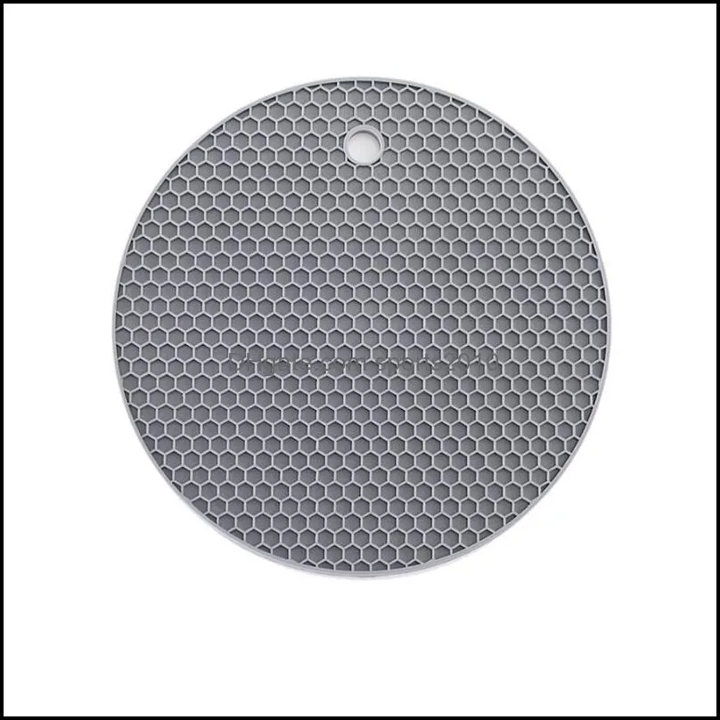 Nordic Silcone Placemat Stain Resistant Dining Table Anti-Slip Coffee Round Honeycomb Pad Kitchen Gadget