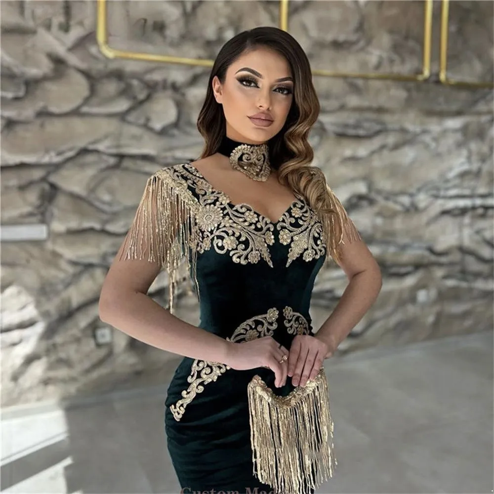 Green Dubai Kaftan Velvet Mermaid Evening Dress Applique Tassel V Neck Side Slit Women Arabic Formal Prom Dress robes du soir 2022