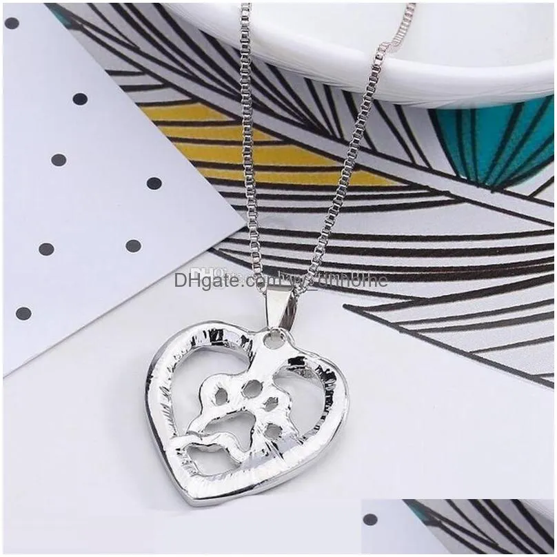 hollow pet paw print necklaces cute animal dog cat memorial jewelry pet lover puppy paw heart charm black enamel necklace girls