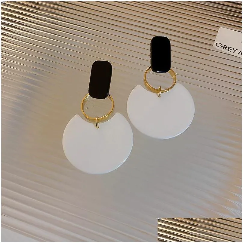 summer style golden drop earrings for women geomatric black long hanging earring triangle jewelry earing bijouterie 5580 q2