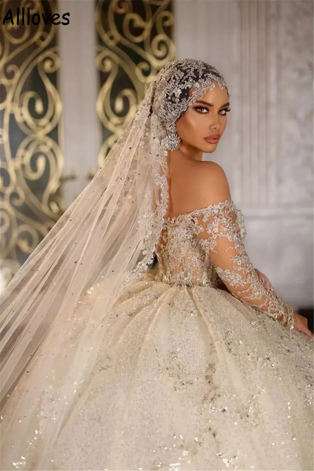Morrankan Dubai Arabia Princess Ball Gown Wedding Dresses Sexy Off The Shoulder Long Sleeves Formal Bridal Gowns Crystals Sequined Vestidos De Novia Vintage CL1577