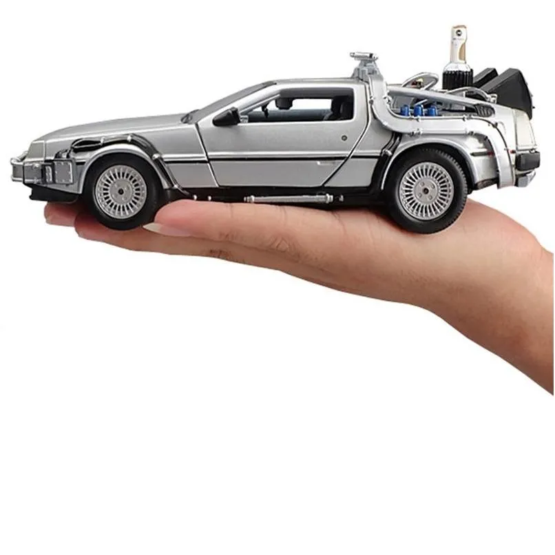 124 mini model alloy die cast car dmc12 back to the future pull back inertia metal diecast car collection gifts toys for boys 220317