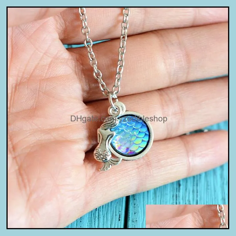 mermaid scale necklace fish scale pendant necklaces 2018 wholesale fashion selling simple design jewelry for women