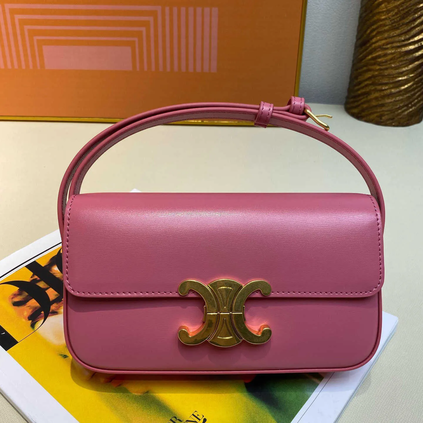 Women`s Designer Bags 2023 New Triumphal Arch Armpit Leather Women`s Laohua Tofu One Shoulder Diagonal Hand Small Square Factory Direct Sales