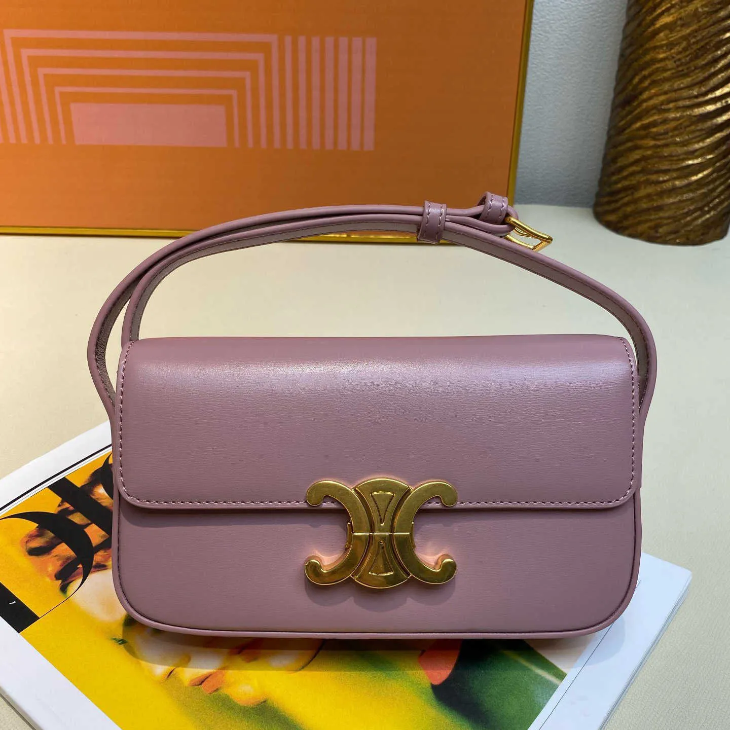 Women`s Designer Bags 2023 New Triumphal Arch Armpit Leather Women`s Laohua Tofu One Shoulder Diagonal Hand Small Square Factory Direct Sales