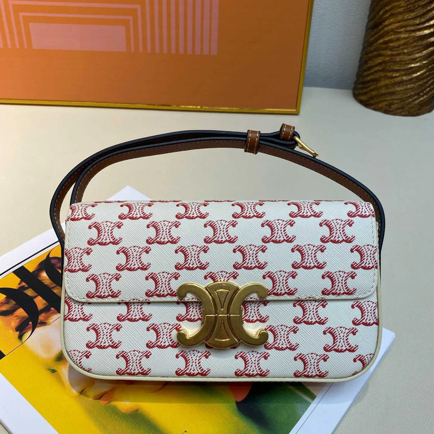 Women`s Designer Bags 2023 New Triumphal Arch Armpit Leather Women`s Laohua Tofu One Shoulder Diagonal Hand Small Square Factory Direct Sales