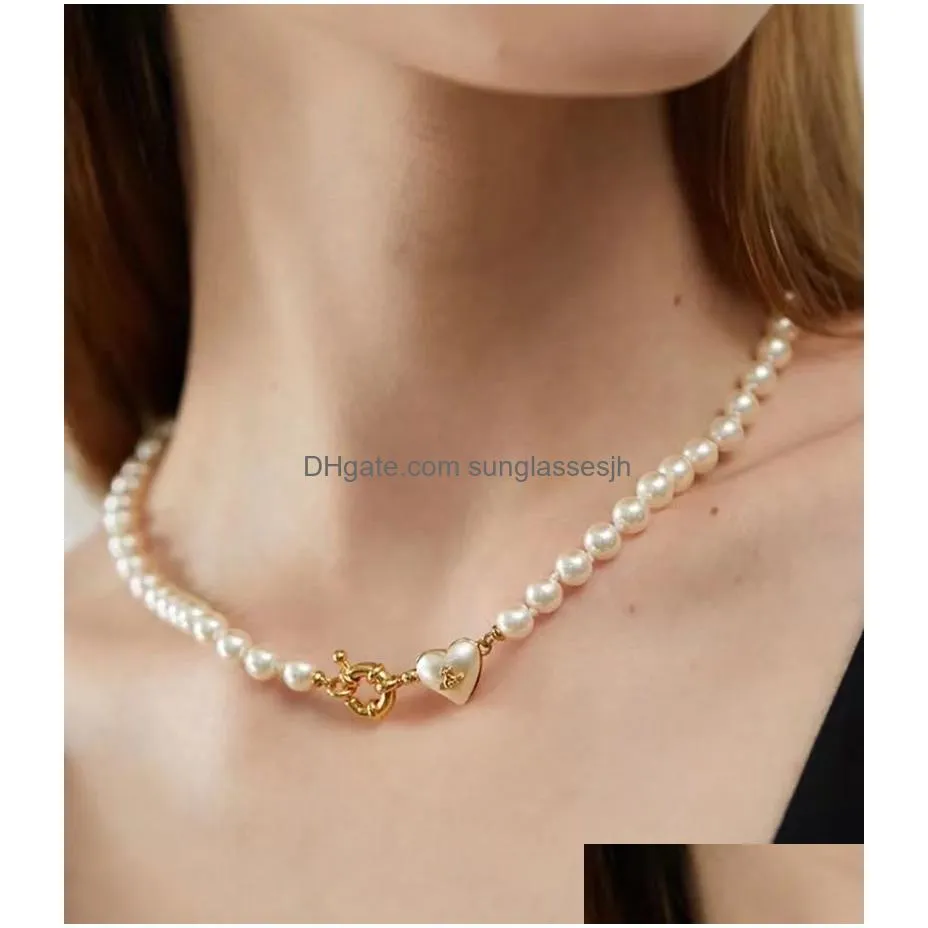 famous british designer pearl necklace choker chain letterv pendant necklace 18k gold plated 925 silver titanium jewelry for women mens wedding christmas
