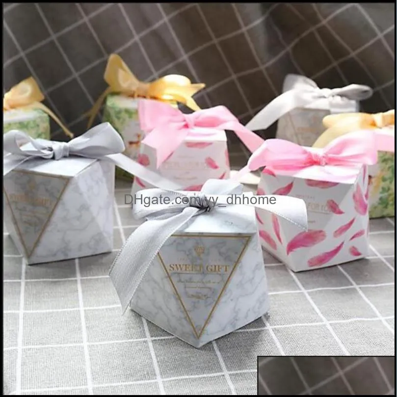50pcs diamond shape candy box wedding favors and gifts boxes birthday party decoration for guests baby shower gift bags c1119