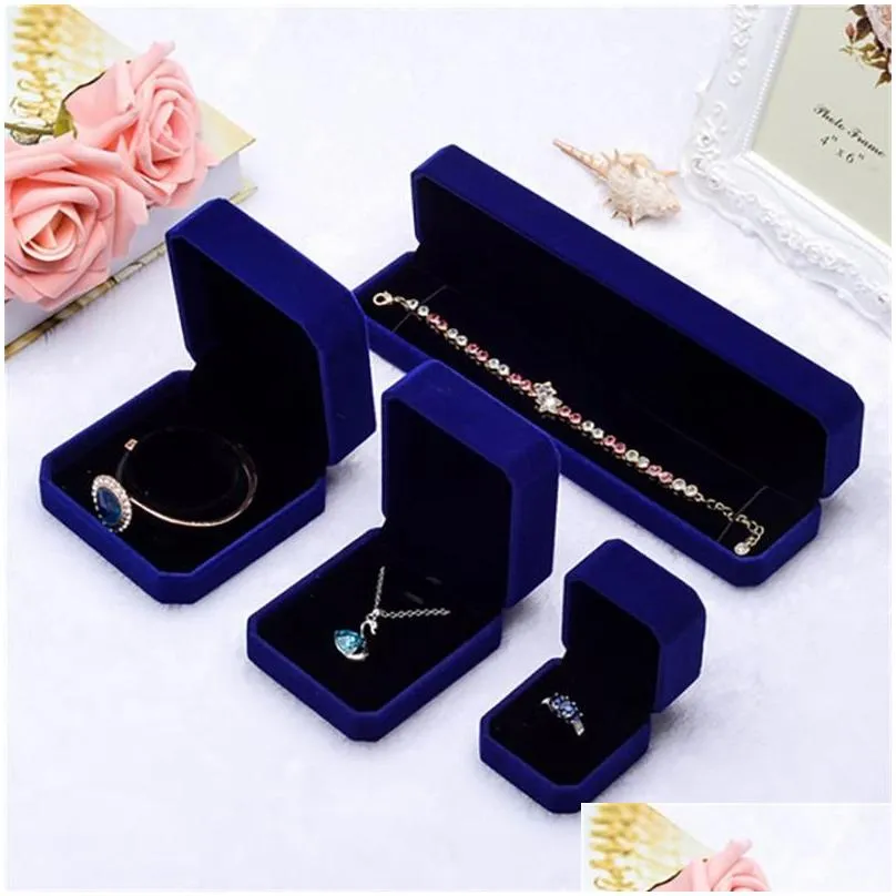 fashion square velvet blue jewelry boxes packaging for pendant necklace rings bracelet bangle wedding engagement gift display case 316