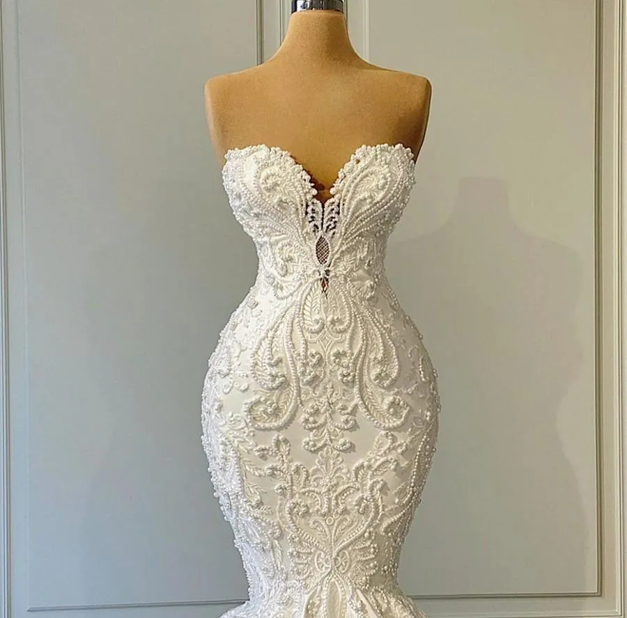2023 Luxurious Mermaid Wedding Dresses Crystal Beading Pearls Sweetheart Keyhole Illusion Satin Bridal Gowns Sweep Train Robe De Mariee Plus Size Sleeveless