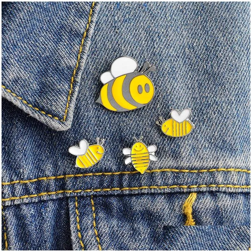 enamel animal pins smiling honey bee insect brooch denim jacket pin buckle shirt badge animal jewelry gift for kid 311c3