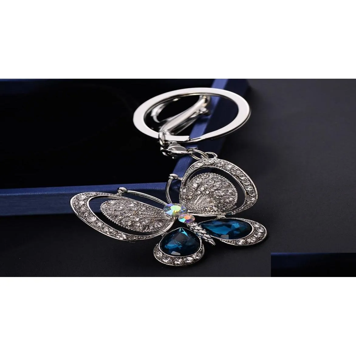 luxury butterfly keychains crystal rhinestone bag charms animal pendant keyrings holder accessories fashion women car key chains