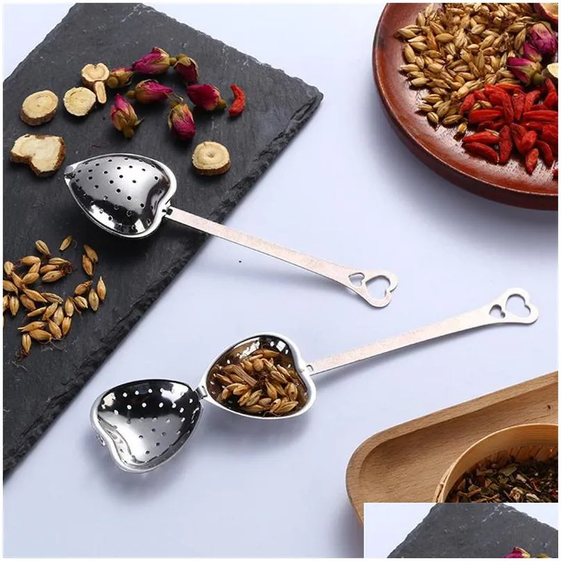 heart shaped tea infuser mesh ball stainless steel loose tea herbal spice locking filter strainer diffuser