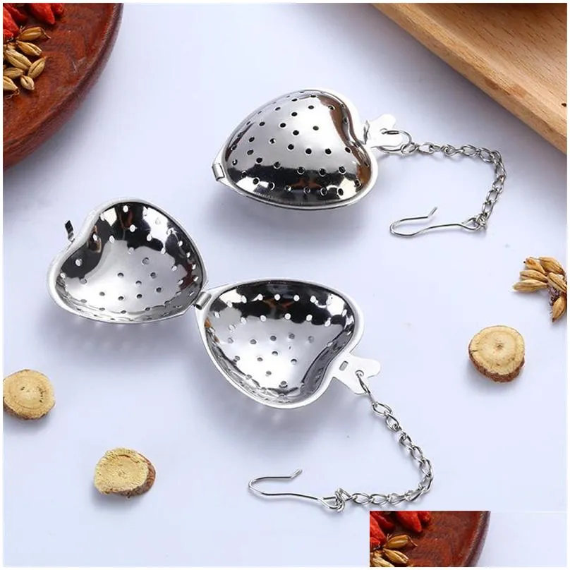 heart shaped tea infuser mesh ball stainless steel loose tea herbal spice locking filter strainer diffuser