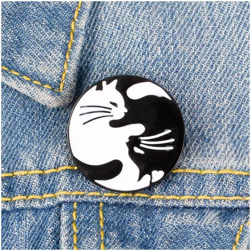 fashion cat pins black white two cats brooches enamel pins autism badges custom bag clothes lapel pin punk black white jewelry gift