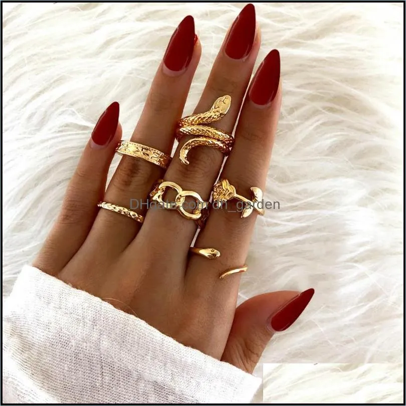 cluster rings 6 pcs gold metal lifelike snake shape for women creative moon pearl joint ring set bague anillo 2022 fashion jewelrycluster