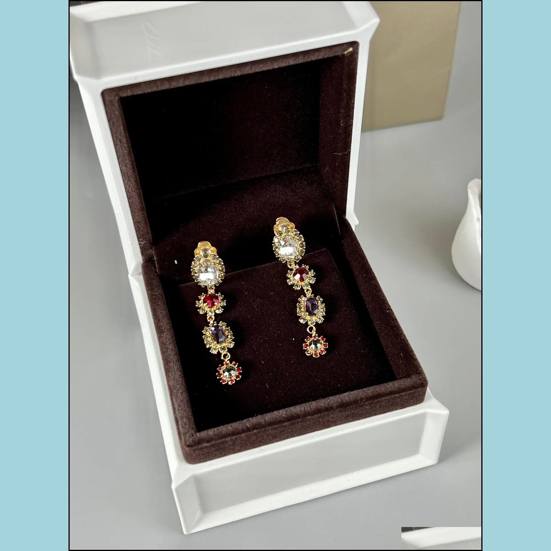 ladies  ear cuff earrings studs gold peach heart diamond g d letters pendants 18k gold plated anti allergy womens full diamond ears clip designer jewelry