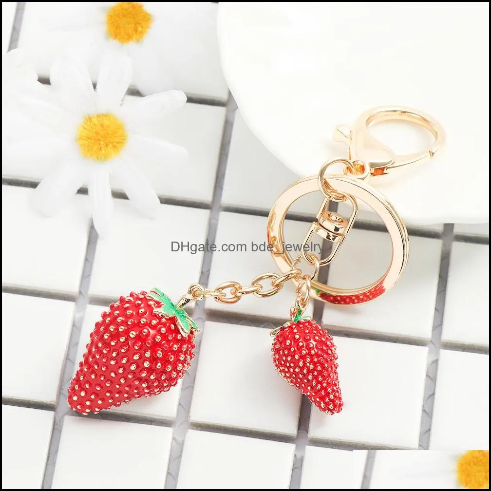 1pc strawberry metal key chain fashion rhinestone key ring handbag pendant lover gifts portable personalized multifunctional