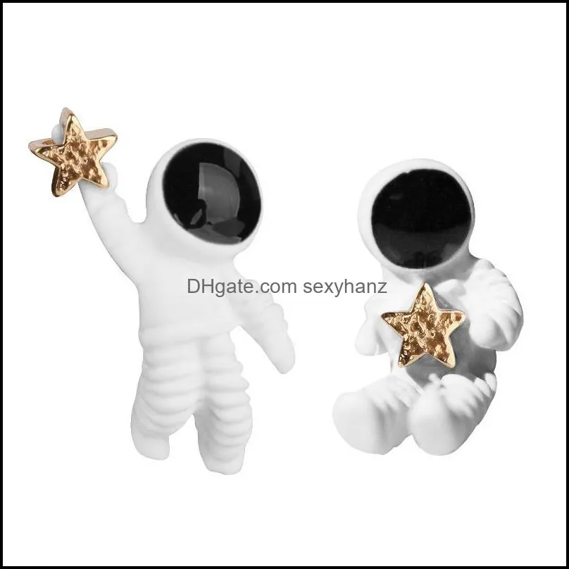 stud 2021 girl cute cartoon 3d astronaut spaceman earrings asymmetrical moon space stars distinctive fashion jewelry