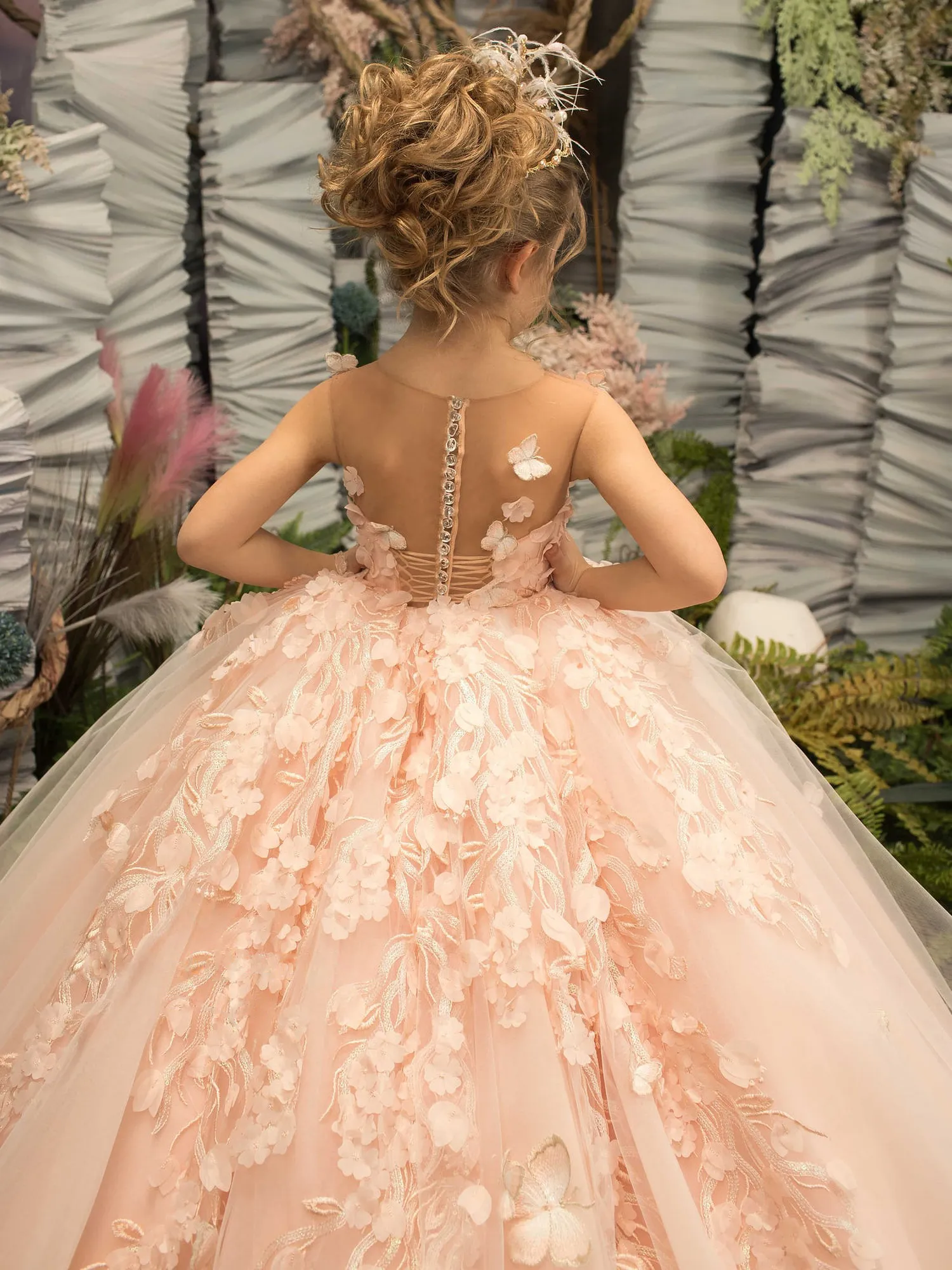 2023 Princess Blush Pink Lace Flower Girl Dresses 3D Floral Flowers Sweep Train Jewel Neck Illusion Gilrs Pageant Dress Little Kids First Communion Dress