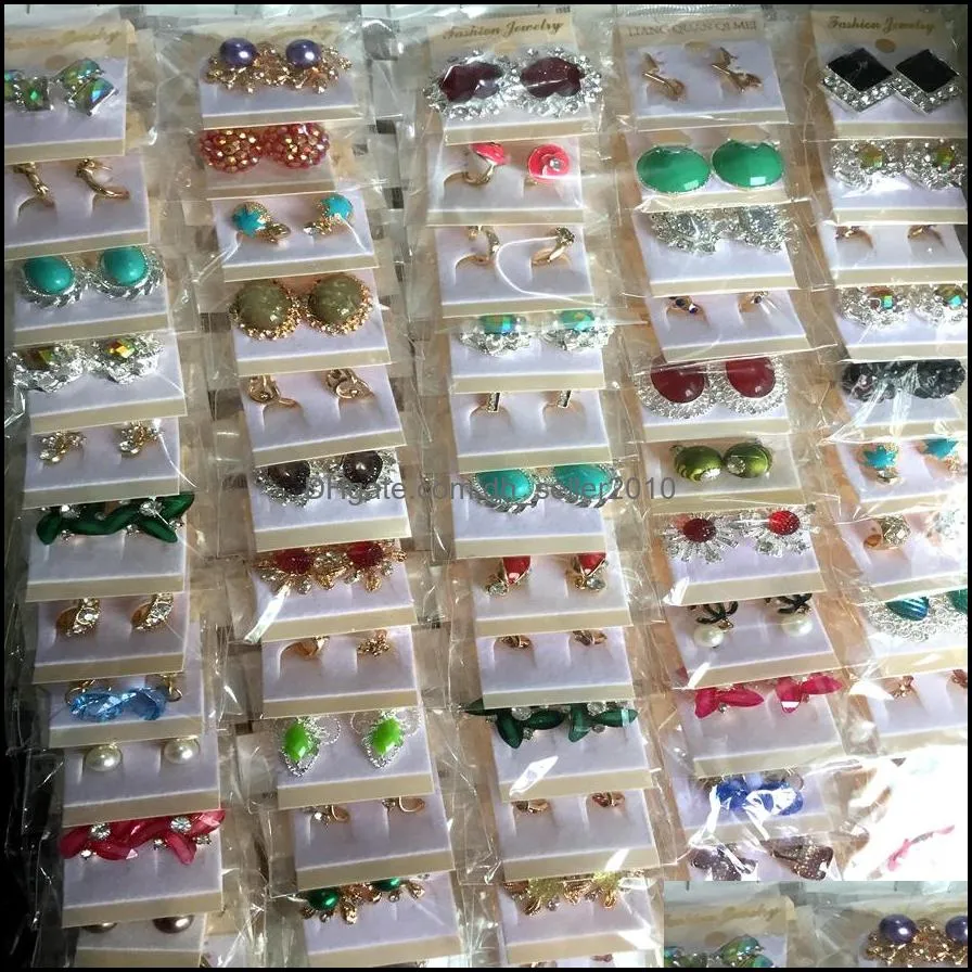 wholesale 50 pairs fashion assorted mix charm girls women earrings stud clip jewelry drop rheinstone lady punk